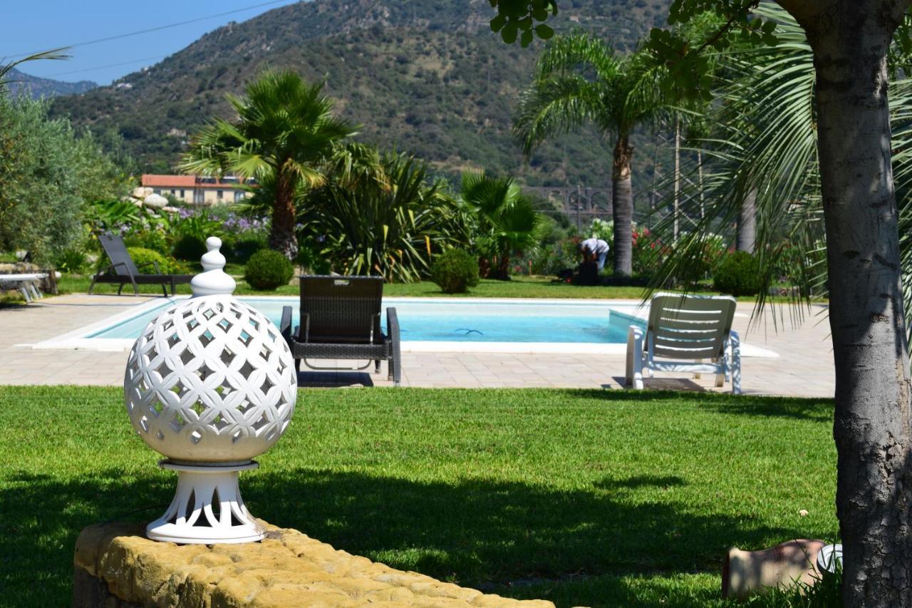 Taormina Villa Ibiscus Alcantara Gaggi Exterior photo