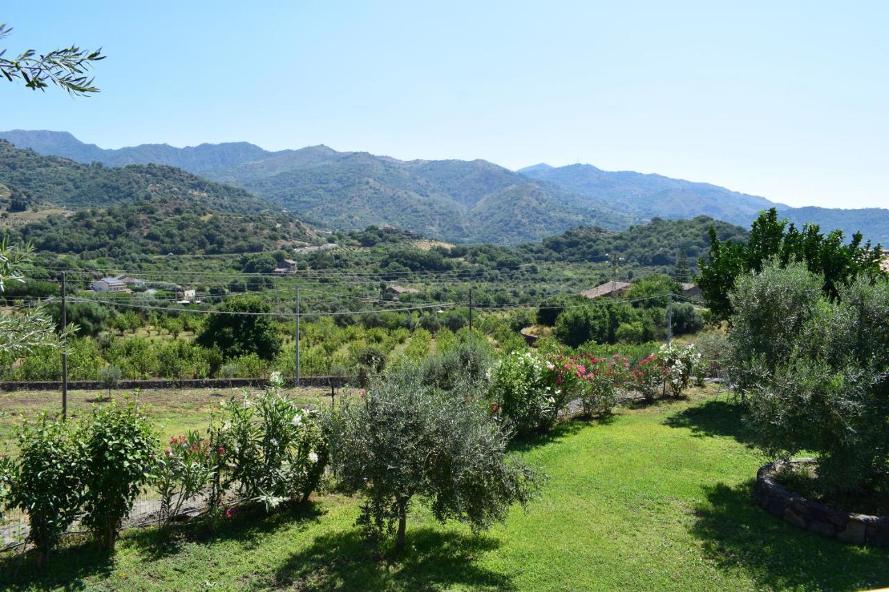 Taormina Villa Ibiscus Alcantara Gaggi Exterior photo